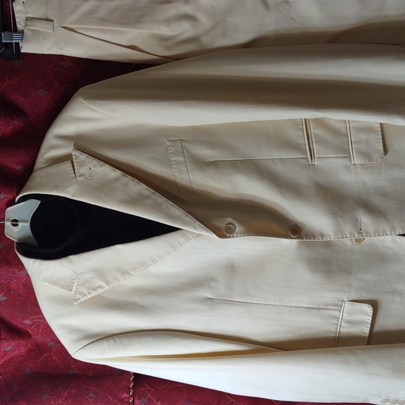 Celebrity designer suit made in Italy! - Picture 4 of 5